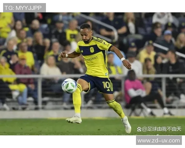 纳什维尔与休斯顿的激烈对决揭示足球战术的精彩与魅力